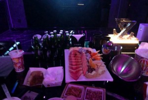 杭州小费高的夜总会ktv招聘酒水促销员,夜场上班适合穿黑色衣服吗？