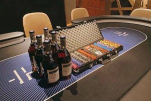 杭州KTV服务员日常：工作点滴与职场心得