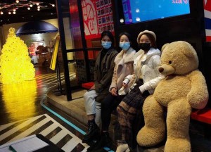 杭州高端夜场ktv招聘包厢服务员,中午管饭吗？