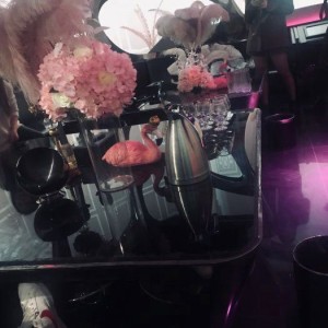 杭州KTV蛋糕大战：欢乐无限，甜蜜挑战！