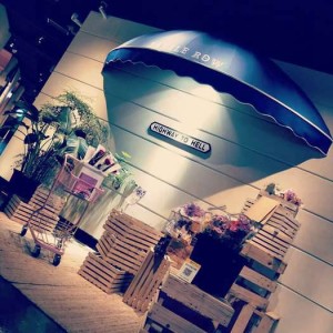 杭州临安区板桥镇附近夜场招聘包厢管家,交五险一金吗？