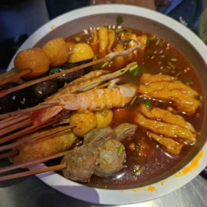 杭州奢华KTV：泳池派对尽享音乐与游泳的双重乐趣