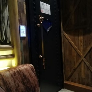 杭州金碧辉煌KTV：奢华体验与欢乐时光的完美结合