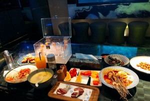 揭秘杭州高端KTV包厢小费标准：豪华体验与费用揭秘