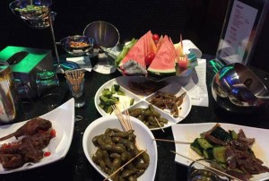 杭州中高档酒吧招聘包厢管家,怎么化妆能让客户点你的台