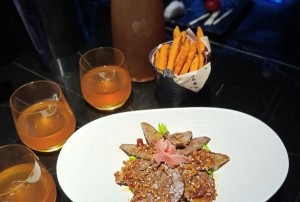 杭州上城区附近酒吧招聘点歌公主,有没有年龄限制_