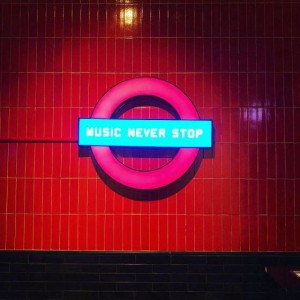 杭州生意好的酒吧ktv招聘包厢服务员,是否需要轮班或者加班？